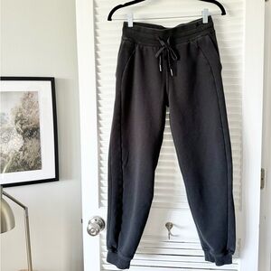 Lululemon Scuba High Rise Jogger Sweatpants Relaxed Full Length 4 Black Sold Out
